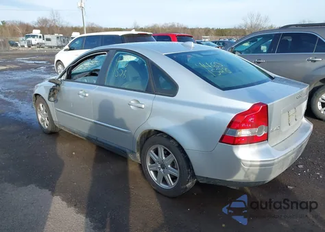 2006 Volvo S40 2.4I from USA, damaged, VIN YV1MS382962178497